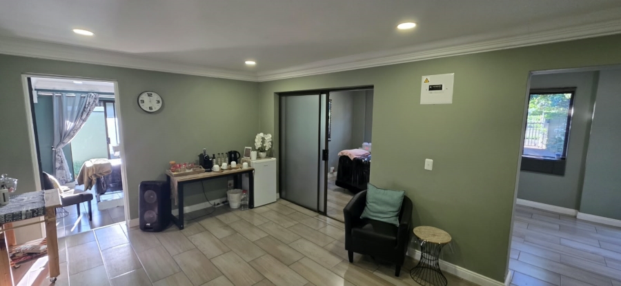 6 Bedroom Property for Sale in Parys Free State